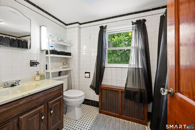 34 Rutland Street, Waterbury, CT 06708