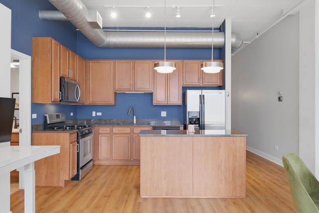 740 W Fulton Street 1203, Chicago, IL 60661