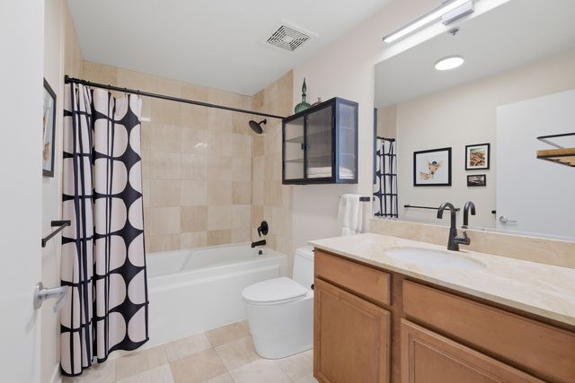 740 W Fulton Street 1203, Chicago, IL 60661