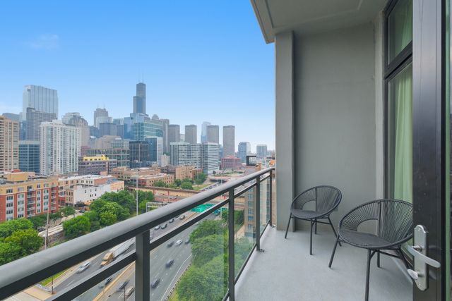 740 W Fulton Street 1203, Chicago, IL 60661