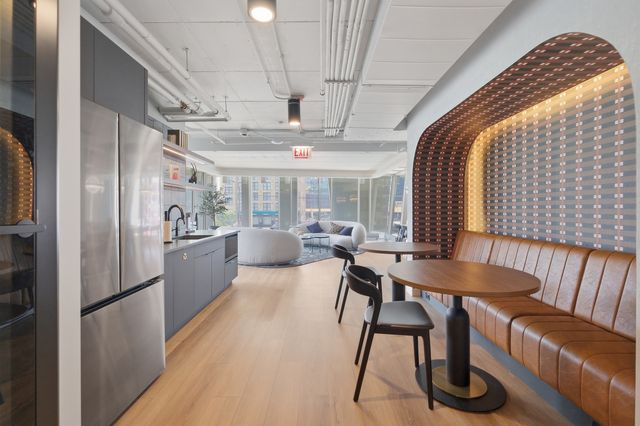 740 W Fulton Street 1203, Chicago, IL 60661