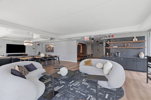 740 W Fulton Street 1203, Chicago, IL 60661