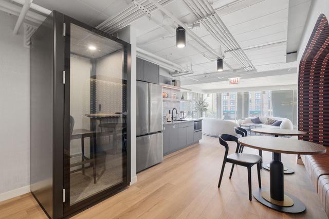 740 W Fulton Street 1203, Chicago, IL 60661