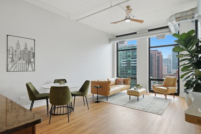 740 W Fulton Street 1203, Chicago, IL 60661