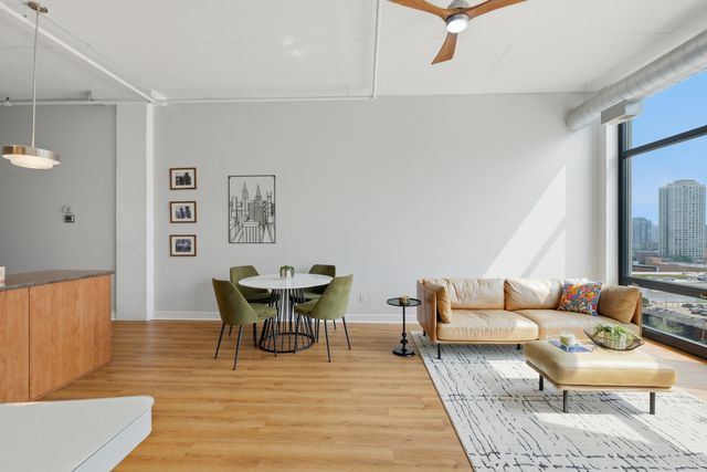 740 W Fulton Street 1203, Chicago, IL 60661