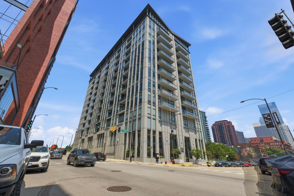 740 W Fulton Street 1203, Chicago, IL 60661