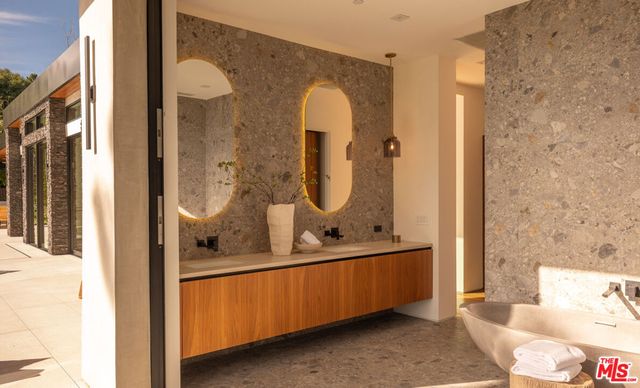 12752 Mulholland Drive, Beverly Hills, CA 90210