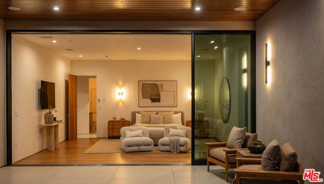 12752 Mulholland Drive, Beverly Hills, CA 90210