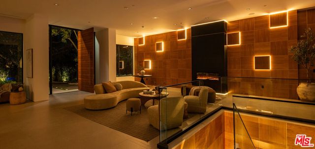 12752 Mulholland Drive, Beverly Hills, CA 90210