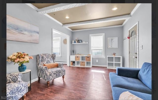 518 Miner Ter, Linden City, NJ 07036