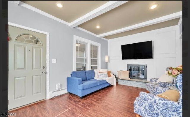 518 Miner Ter, Linden City, NJ 07036