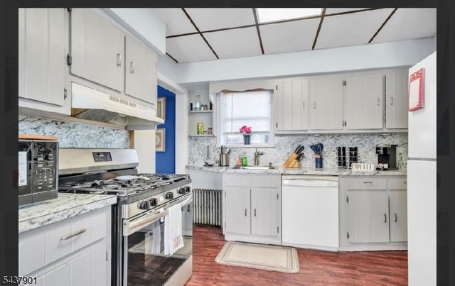 518 Miner Ter, Linden City, NJ 07036