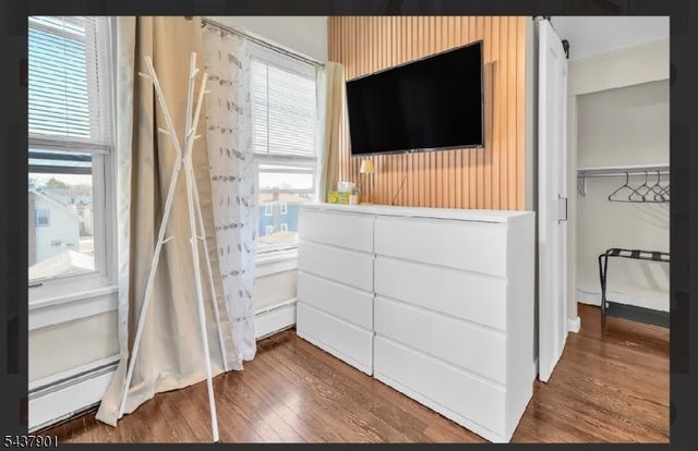 518 Miner Ter, Linden City, NJ 07036