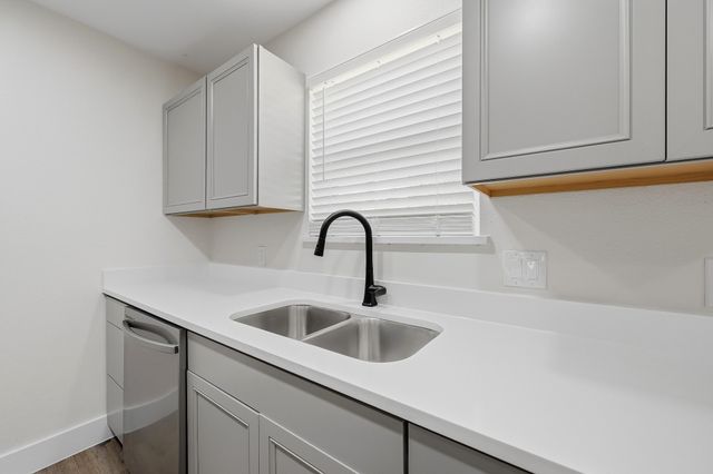 6656 Starnes Road, Watauga, TX 76148