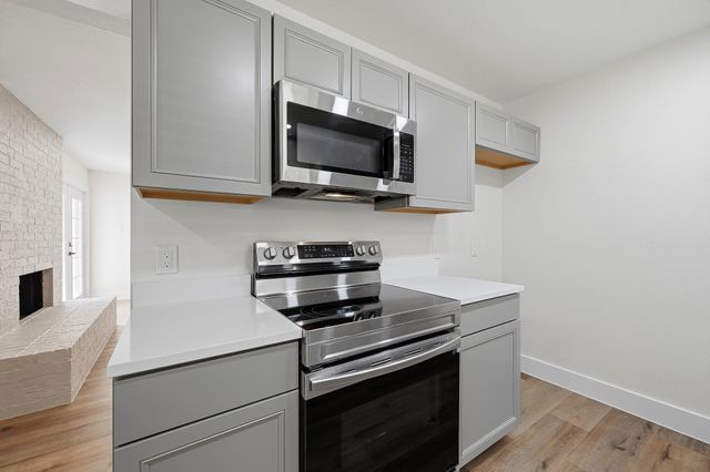 6656 Starnes Road, Watauga, TX 76148