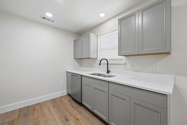 6656 Starnes Road, Watauga, TX 76148