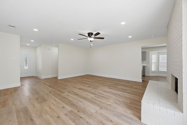 6656 Starnes Road, Watauga, TX 76148