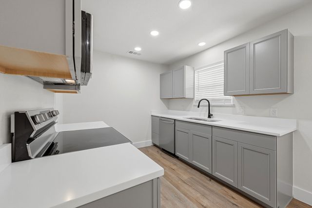 6656 Starnes Road, Watauga, TX 76148