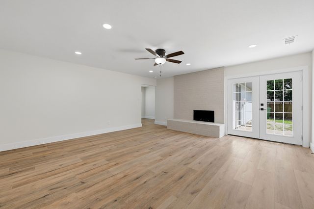 6656 Starnes Road, Watauga, TX 76148