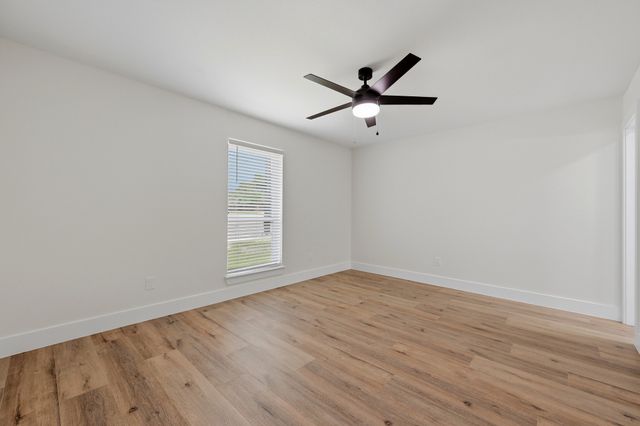 6656 Starnes Road, Watauga, TX 76148