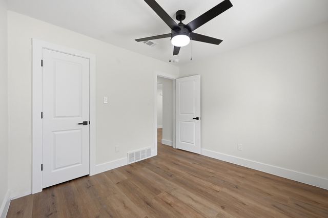 6656 Starnes Road, Watauga, TX 76148