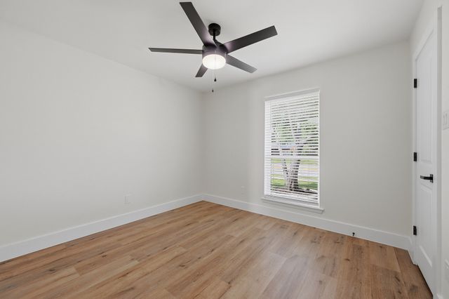 6656 Starnes Road, Watauga, TX 76148