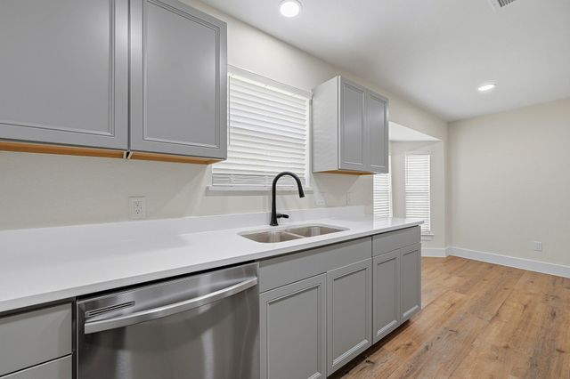 6656 Starnes Road, Watauga, TX 76148