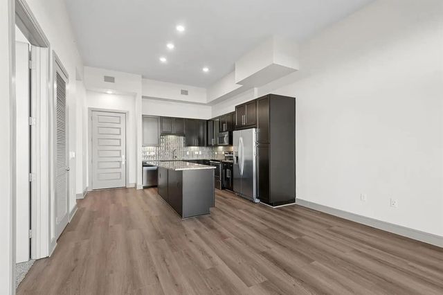 2724 Kipling Street 504, Houston, TX 77098