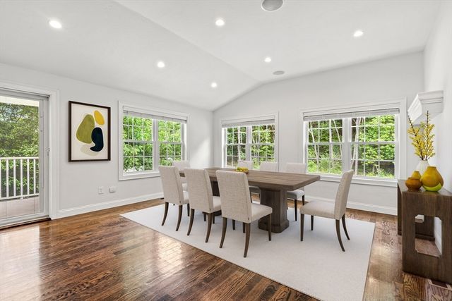 24 Bartlett Ave 24, Chelmsford, MA 01824