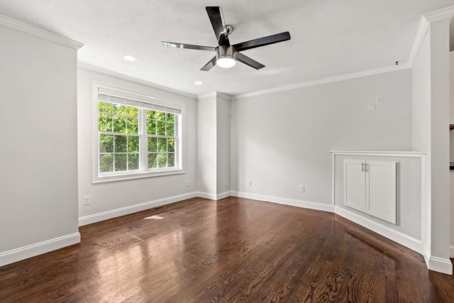 24 Bartlett Ave 24, Chelmsford, MA 01824