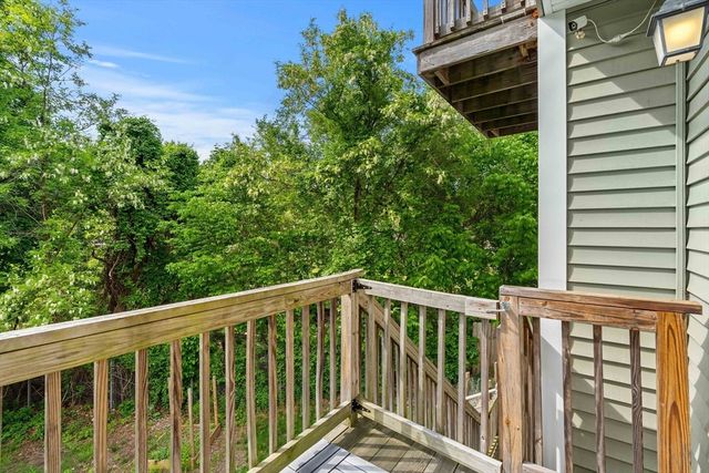 24 Bartlett Ave 24, Chelmsford, MA 01824