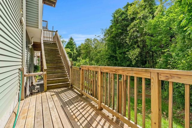 24 Bartlett Ave 24, Chelmsford, MA 01824