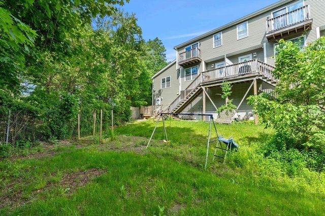 24 Bartlett Ave 24, Chelmsford, MA 01824