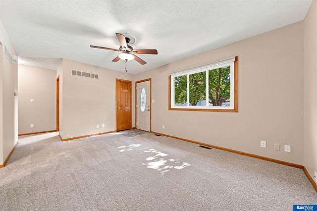 1539 SW 13 Street, Lincoln, NE 68522