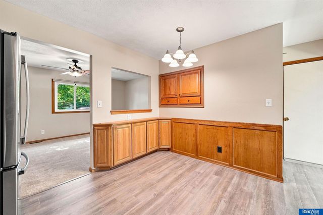 1539 SW 13 Street, Lincoln, NE 68522