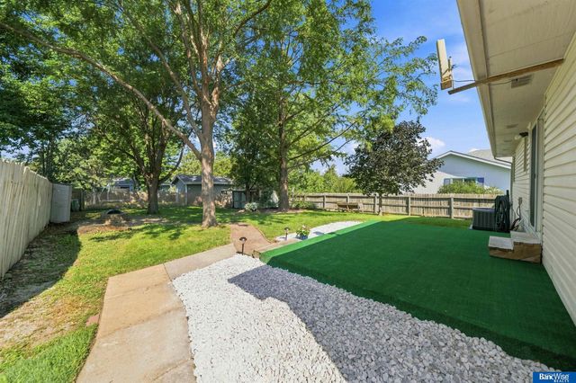 1539 SW 13 Street, Lincoln, NE 68522