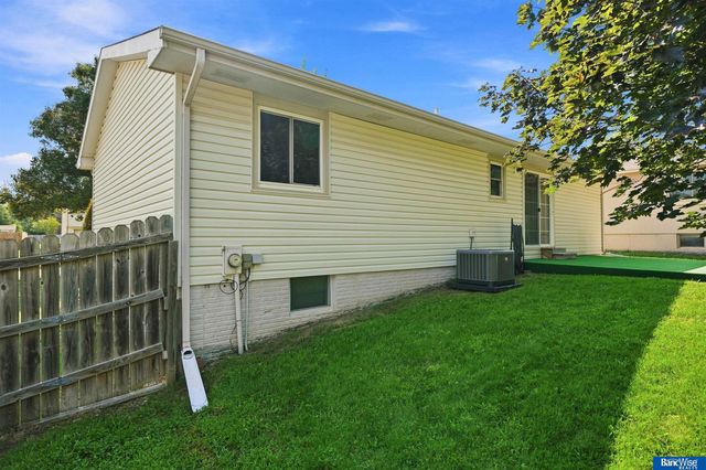 1539 SW 13 Street, Lincoln, NE 68522
