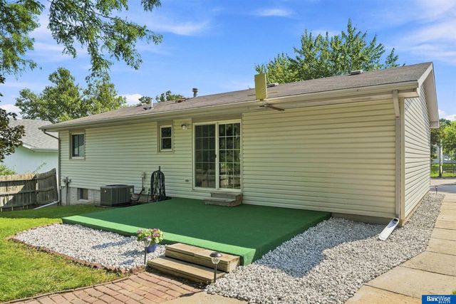 1539 SW 13 Street, Lincoln, NE 68522