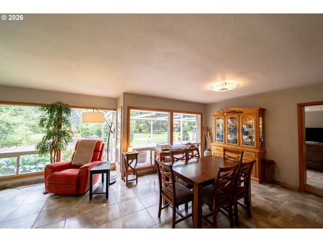 455 W HIGH St, Stayton, OR 97383