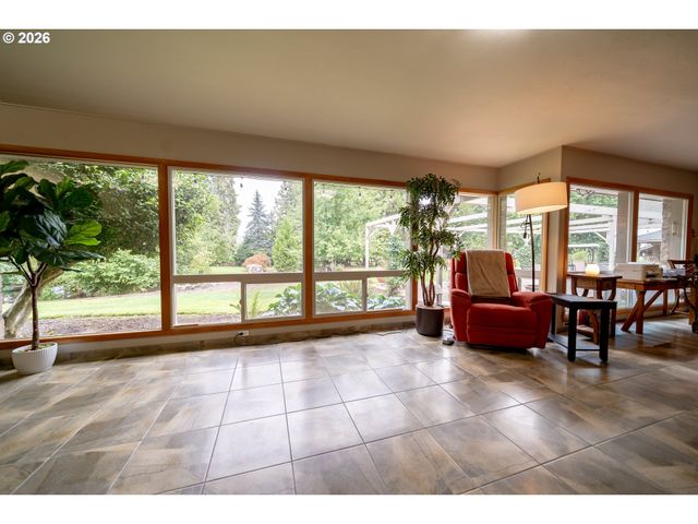 455 W HIGH St, Stayton, OR 97383