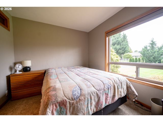 455 W HIGH St, Stayton, OR 97383