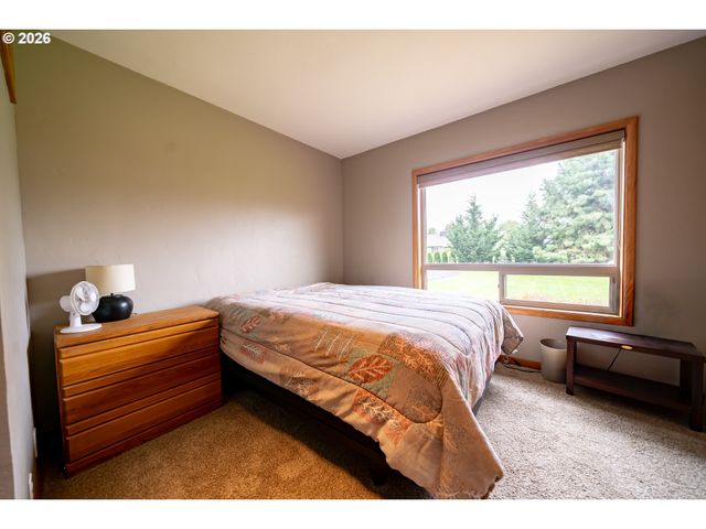 455 W HIGH St, Stayton, OR 97383