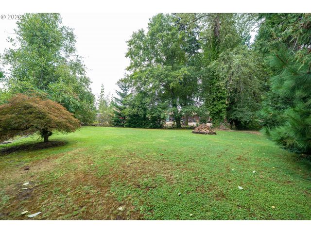 455 W HIGH St, Stayton, OR 97383