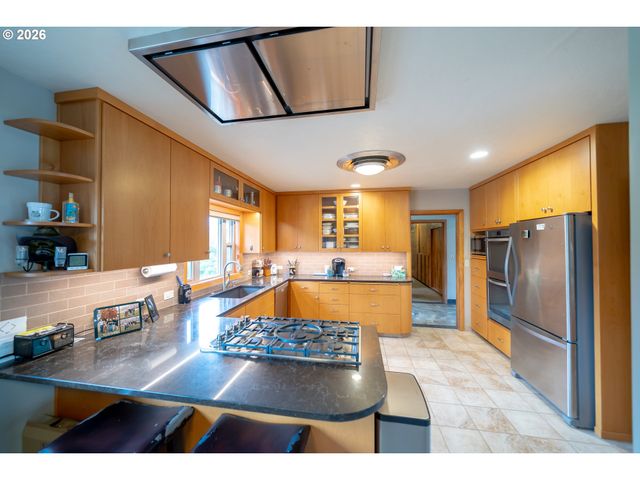 455 W HIGH St, Stayton, OR 97383