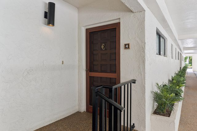 800 Andrews Avenue 4, Delray Beach, FL 33483