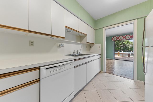 800 Andrews Avenue 4, Delray Beach, FL 33483