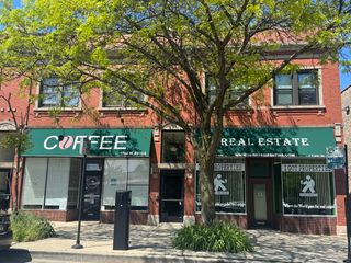 1742 W Estes Avenue 211, Chicago, IL 60626