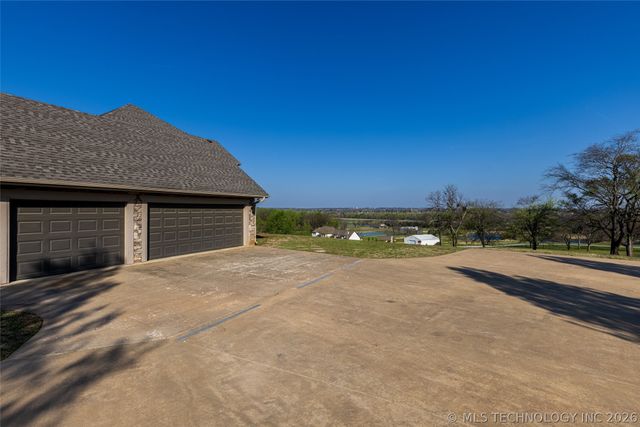13205 E 500 Road, Claremore, OK 74019