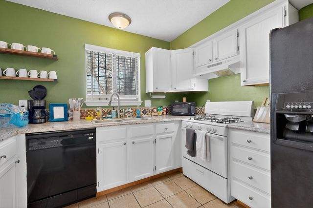 9011 Hendrix Road NE, Albuquerque, NM 87111