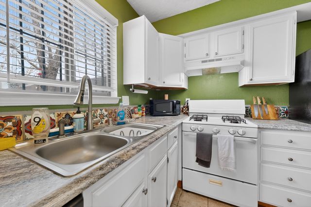 9011 Hendrix Road NE, Albuquerque, NM 87111